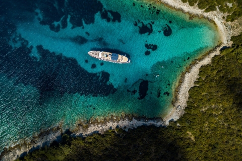 Dubrownik: niesamowite prywatne wyspy Elafickie i wycieczka po Błękitnej JaskiniMalownicza 8-godzinna wycieczka