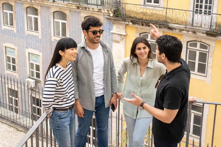 Lisbonne : Visite à pied, quartier de Belém, tour en bateau et en tramwayVisite guidée en groupe partagé - Guide espagnol