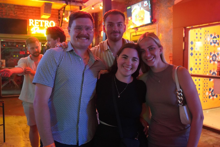 Hamburgo: Reeperbahn Pub Crawl con chupitos y juegos