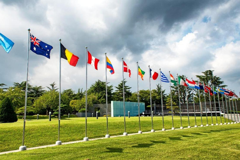 Busan Private Cultural&Coastal Tour with Sunset Yacht Cruise