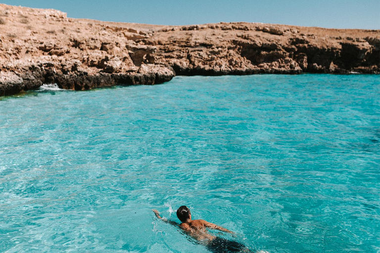 Muscat: Dimaniyat eiland snorkelen excursieHele dag Dimaniyat Eiland Tour