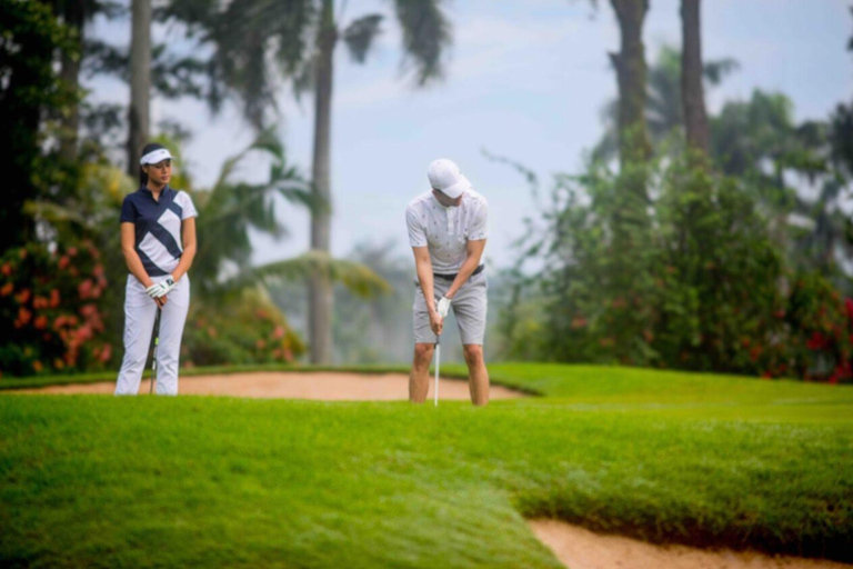 Jakarta: Sunrise Golf Experience at Pondok Indah w/ Transfer Morning Golf Experience with Hotel Pickup & Massage