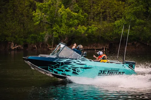 Aventure en jet boat : Visite du parc ornithologique de l'État des Sept Îles