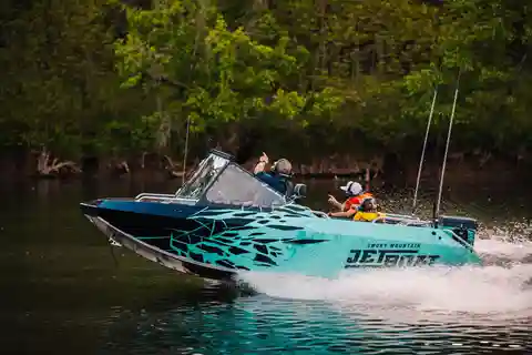 Aventure en jet boat : Visite du parc ornithologique de l'État des Sept Îles