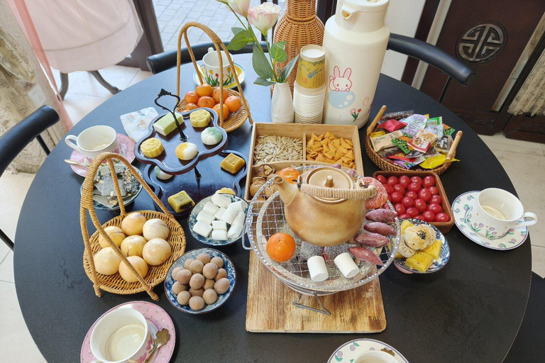 From Shanghai: Hangzhou 2-Day Tour with Culture Experience