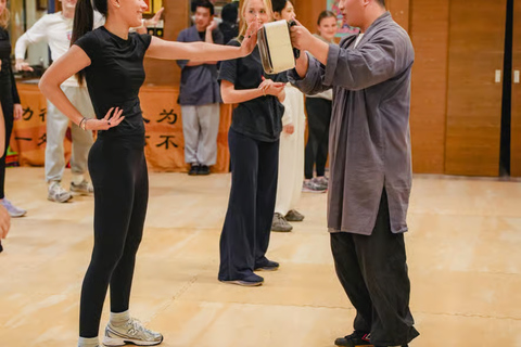 Shanghai: Zhujiajiao Water Town Boat Tour & Kung Fu Class