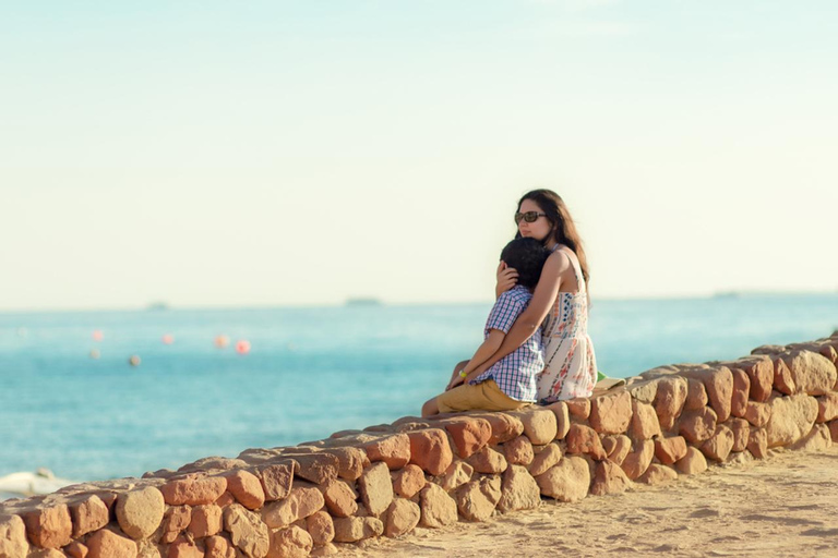 Heraklion: Private Photoshoot in Old Town and Harbour Premium: 50 photos | 60 mins