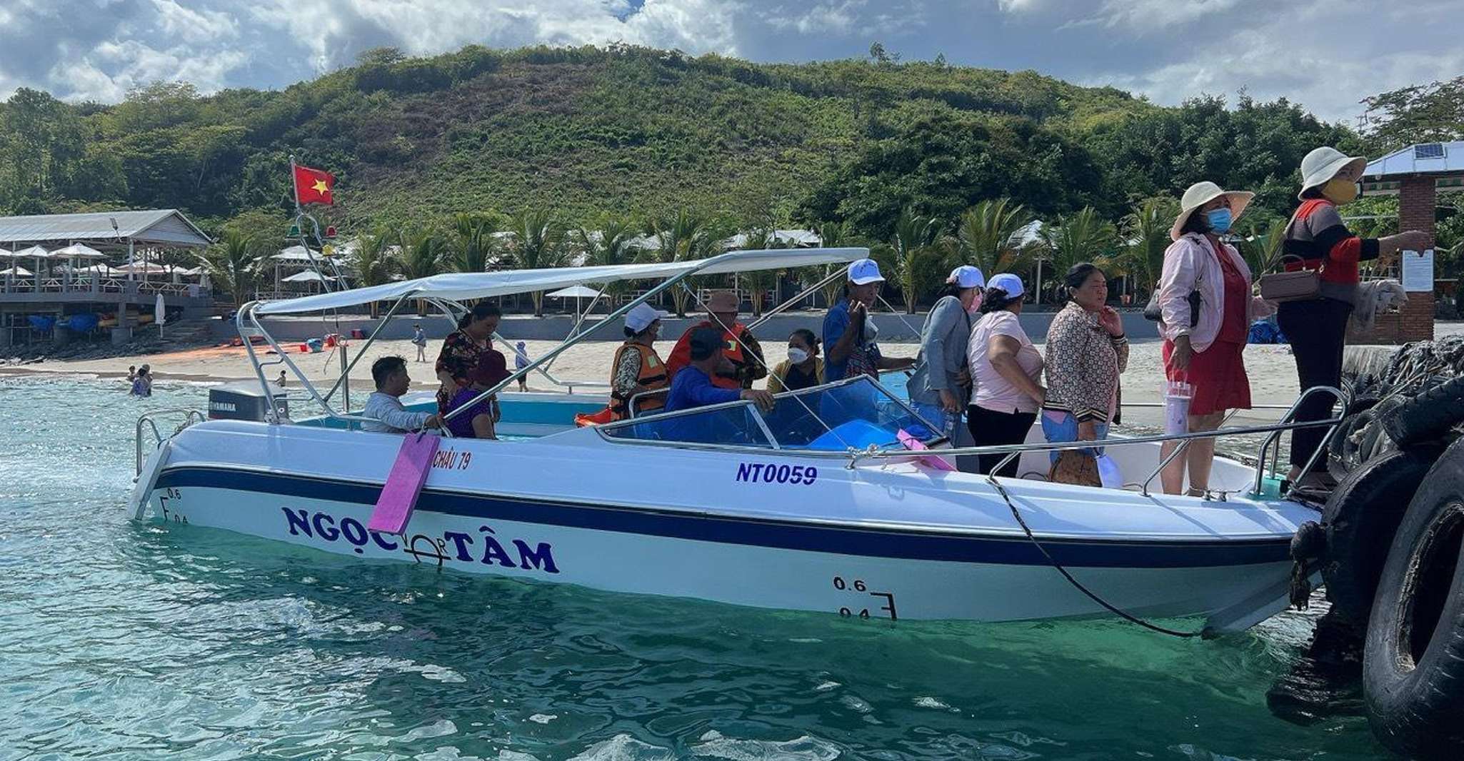 Tour 3 îles de Nha Trang - Hizvo