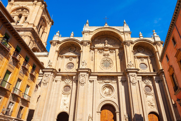 Best of Granada: Private Walking Tour with a Local Private City Tour - 6Hr