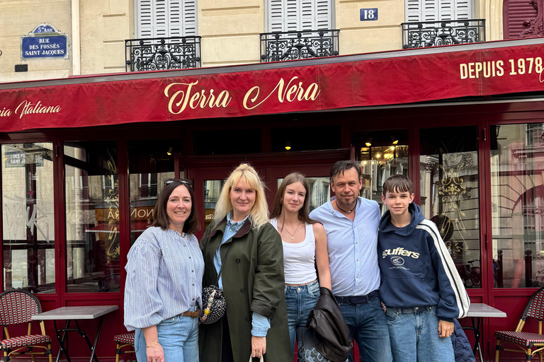 Paris: In the Footsteps of Emily (in German) Paris: Emily inspired walking tour