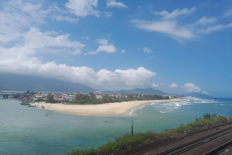 Viaje de ida y vuelta de Da Nang a Hue en coche privado con conductor