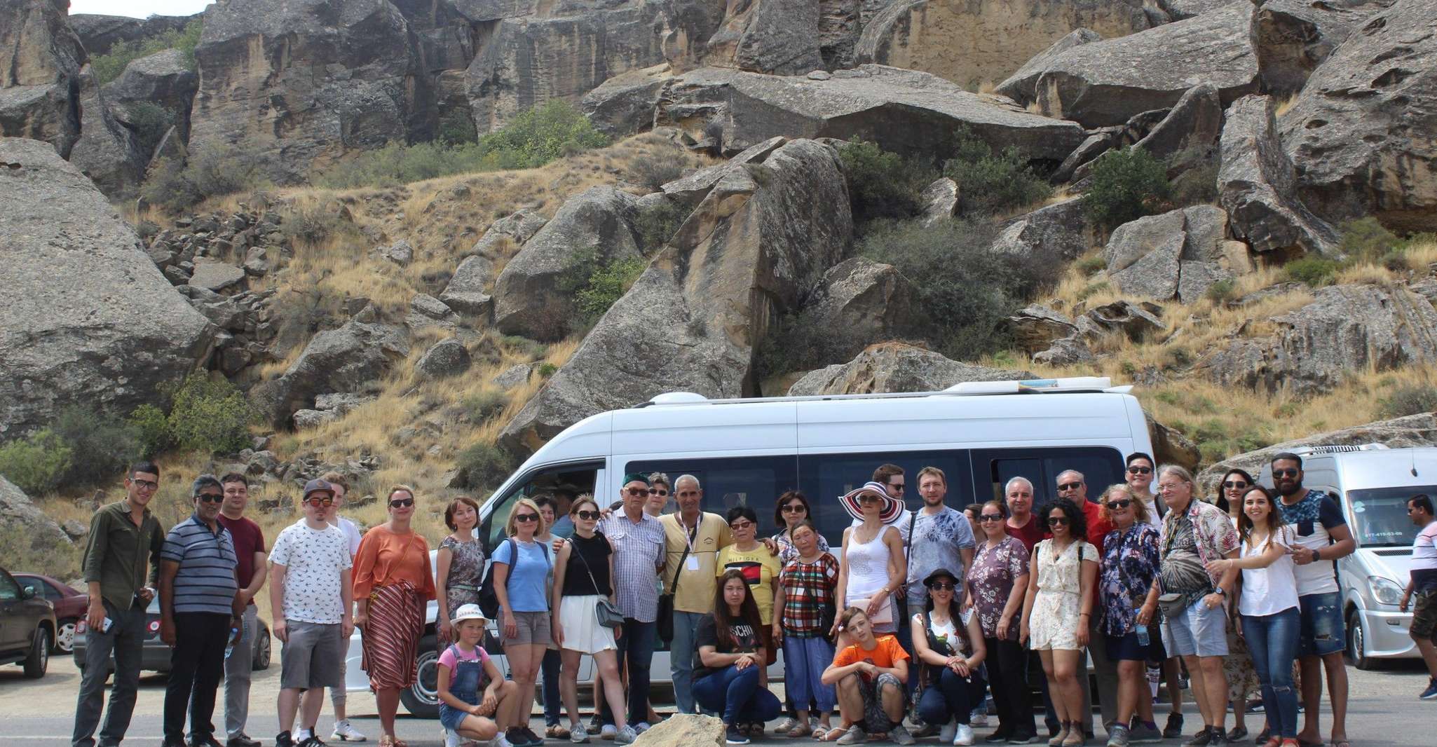 Von der Vergangenheit in die Zukunft, Qobustan & Absheron Tour - Hizvo