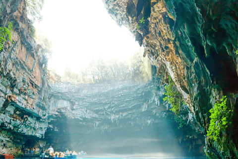 Ganztägige VIP-Kreuzfahrt &amp; Tour nach Kefalonia &quot;2 in One&quot;