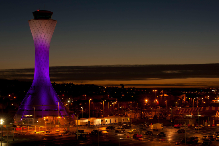 Traslados al aeropuerto de Edimburgo | Taxi del aeropuerto de Edimburgo