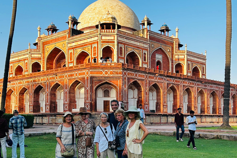 Delhi: Skapa din egen resplan – privat bil och guidad turHeldags anpassningsbar rundtur med luftkonditionerad bil, chaufför och guide