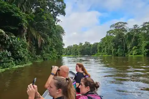 Tortuguero: Tour de canoa en el parque nacional tortuguero "inolvidable"