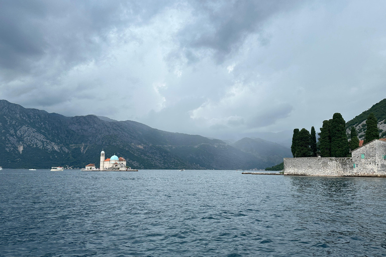 Kotor: Boka Bay Speedboat Tour with Breakfast & Lunch