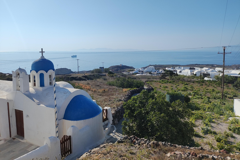 Santorini:Tour around the island with a local 3 hours Breathtaking Private Tour