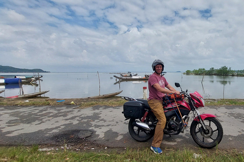 Da Hoi An: tour in moto dal Passo di Hai Van a Hue EasyriderDa Hoi An: tour in moto attraverso il passo di Hai Van fino a Hue Easyrider