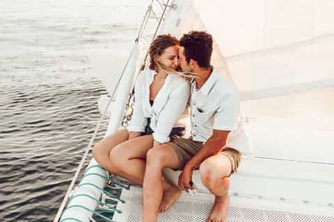 Maui: Deluxe Sunset Sail from Lahaina