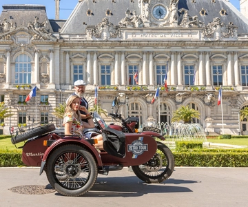Desde Tours: Paseo en Sidecar Clásico Retro