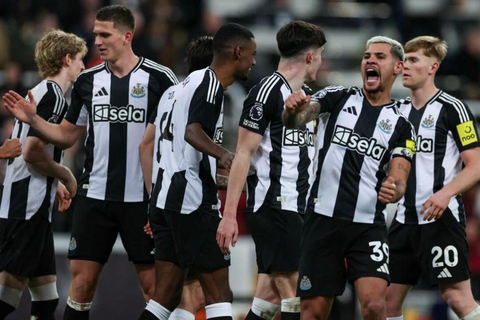 Baku: Qarabag FK & Newcastle FC Match Tickets Match ticket and transfer to/from stadium