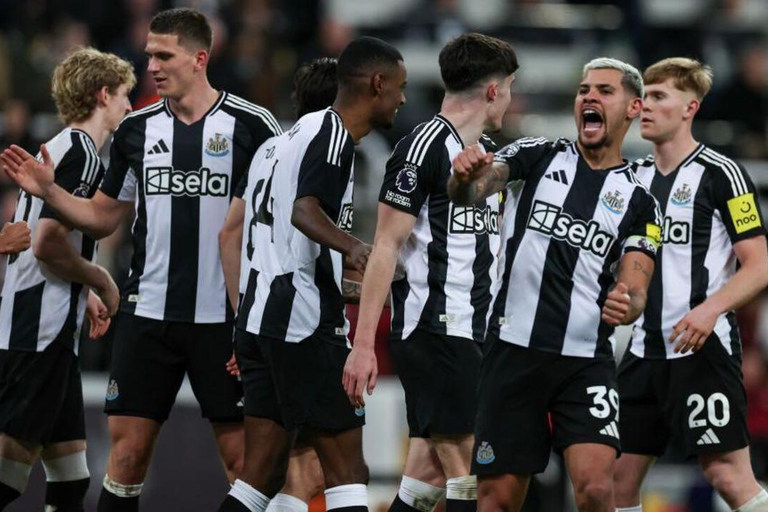 Baku: Qarabag FK & Newcastle FC Match Tickets Match ticket and transfer to/from stadium