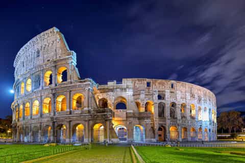 Rome : visite nocturne en voiturette de golf avec prise en charge et retour