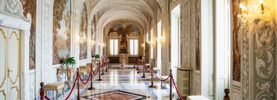 Papal Palace Ticket and Gardens Minibus Tour