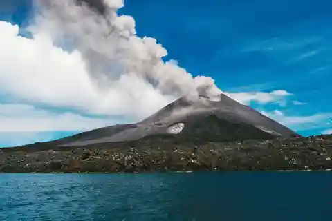 From Jakarta: Mount Krakatoa Guided Tour