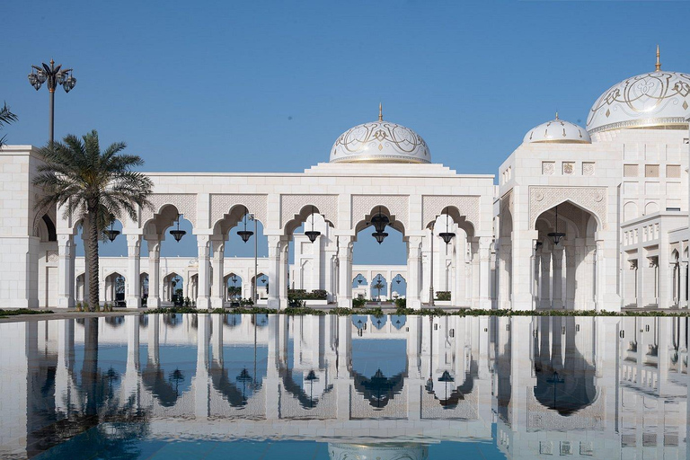 Abu Dhabi: Layover Sightseeing Tour with Airport Pickup