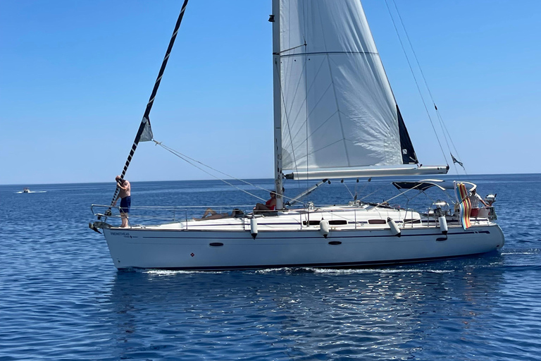 Rhodes : Excursion d&#039;une journée en bateau à voile avec déjeuner