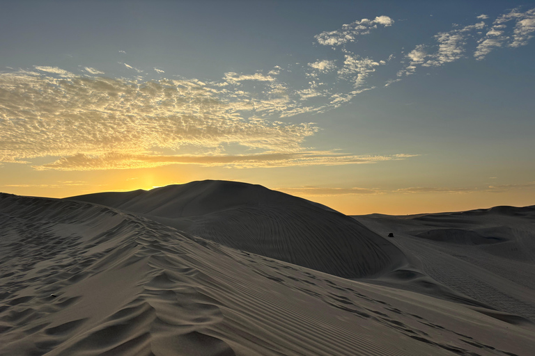 Huacachina: Private Ski & Sandboard Experience with Sunset Huacachina: Skiing & Sandboarding in the Desert