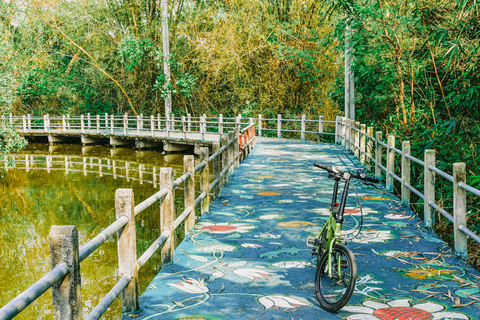 Bangkok: tour en bicicleta por el mercado Khlong Toei y la isla Bang KrachaoTour privado con recogida en el hotel