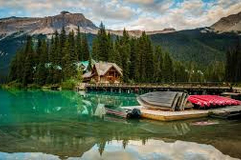 Lake Louise, Emerald, Moraine 1.5 Hr Half Day Guided tour