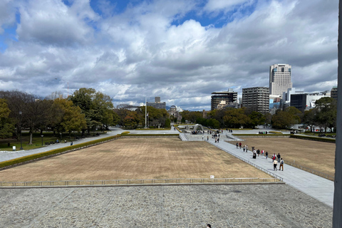 Hiroshima: rundtur till Peace Memorial Park och ön MiyajimaHiroshima: personer med JR Pass eller biljett till höghastighetståg