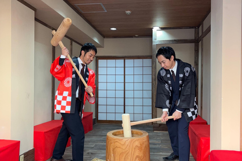 Osaka : Expérience de pilage traditionnel de Mochi avec dégustation