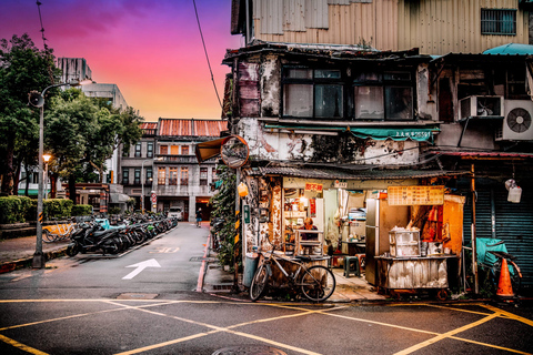 Taipei’s Definitive Icons: 5-Hour Private Guided Walk Taipei Definitive Icons: 5-Hour Private Guided Walk Weekend