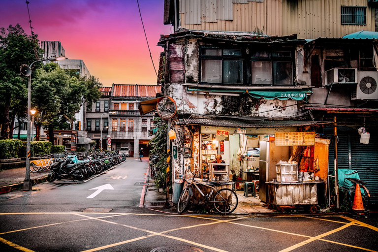 Taipei’s Definitive Icons: 5-Hour Private Guided Walk Taipei Definitive Icons: 5-Hour Private Guided Walk Weekend