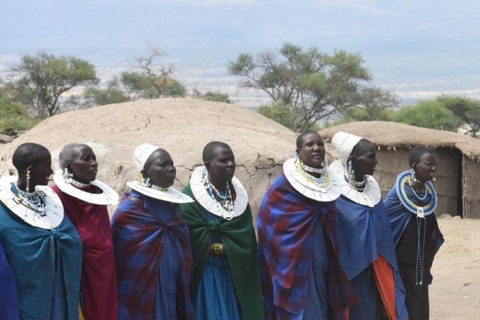 Arusha: Maasai Boma Cultural Day Trip