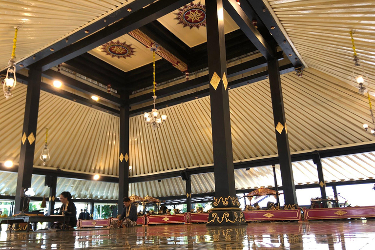 Yogyakarta:Merapi Jeep Tour, Keraton Yogyakarta & Taman Sari Yogyakarta: Merapi Jeep Tour, Sultan Palace & Taman Sari