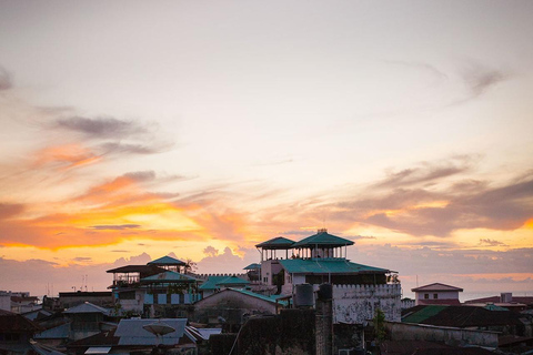 Stone Town + Viaje de las especias con una guía expertaZanzíbar: viaje por las especias con una guía experta