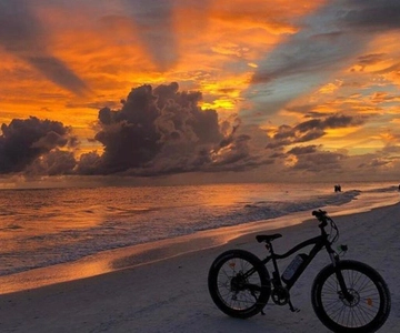 Sarasota: Siesta Key Electric Bike Sunset Tour
