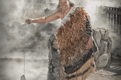 Auckland : Waiotapu & Māori Village Guided Tour with Haka