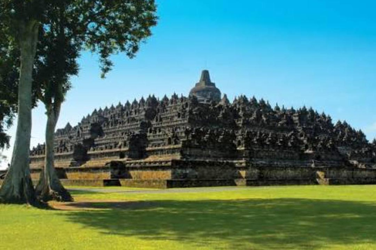 Yogyakarta: Borobudur, Mendut & Prambanan Temple Borobudur and Prambanan Temple Include Ticket