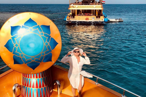 From Makadi: Nefertari Sunset or Morning Cruise With pickup
