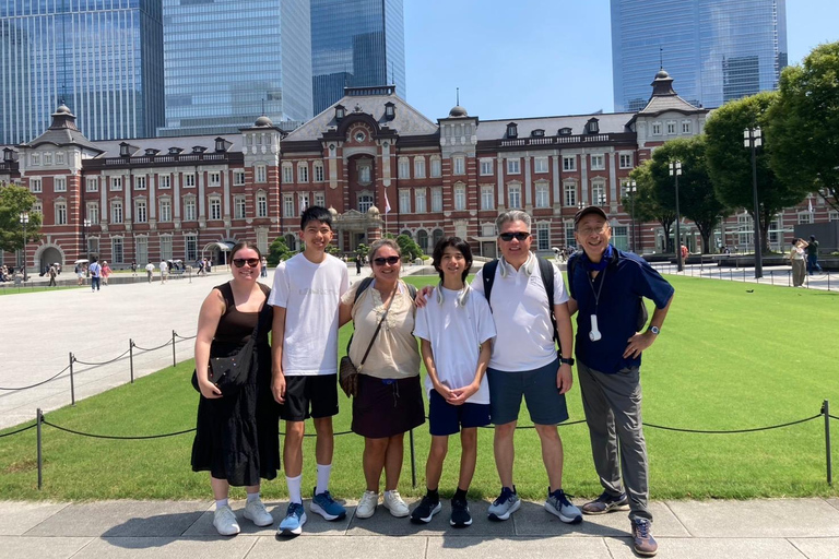 Tokyo: Fully Customizable Private Shopping Spree with Locals Tokyo: 2 Hour Private Customizable Tour with Pickup