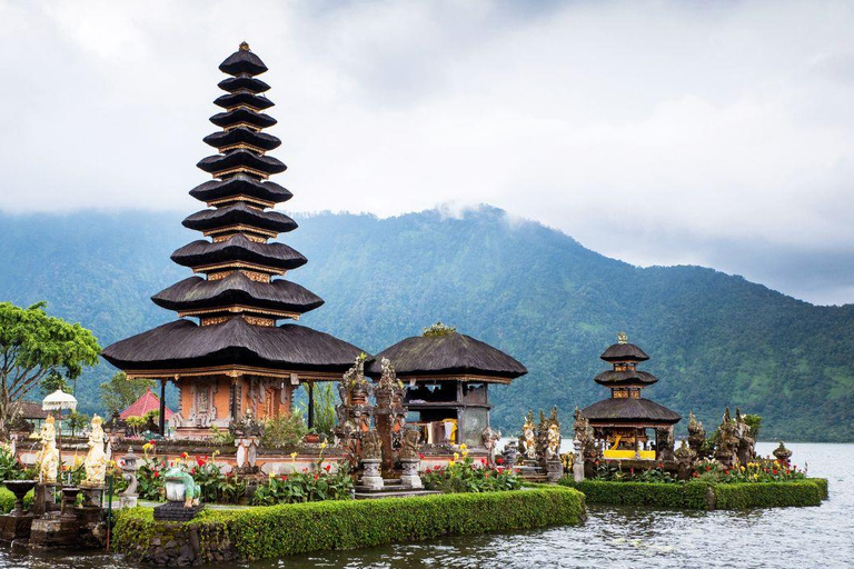 Bali: North Bali Waterfalls Private Tour with Guide