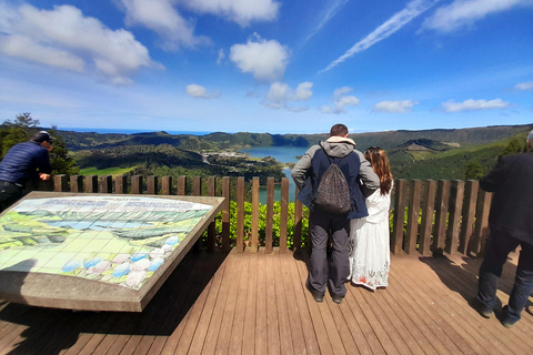 Ponta Delgada: Sete Cidades Volcano – Blue &amp; Green LakeShore Excursion: Sete Cidades – The Blue &amp; Green Lake Marvel