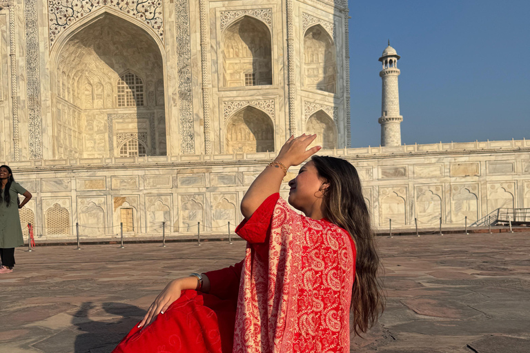 Taj Mahal entry tickets From Agra: Guide Only